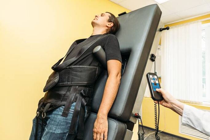 Rückentraktion bei Osteochondrose